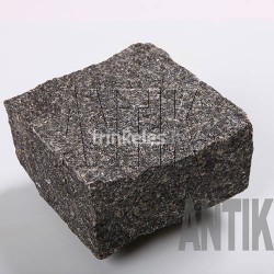 Granito akmens trinkelė ANTIK gabbro-juoda 100x100x50