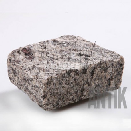 Granito akmens trinkelė ANTIK pilka 100x100x50